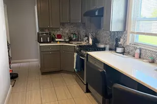 31 Edwin St, Carteret, NJ 07008 - Photo 12