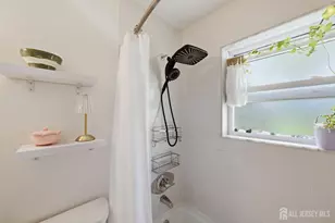 187 Evergreen Rd, Edison, NJ 08837 - Photo 18