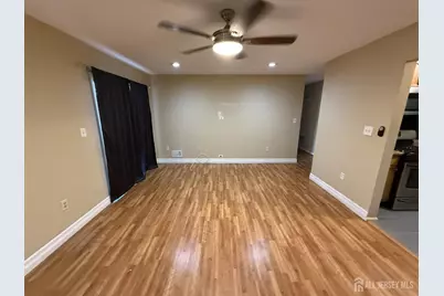 61 Brighton Way, North Brunswick Township, NJ 08902 - Photo 2