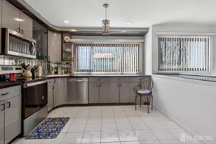 145 Harbinson Pl, East Windsor Township, NJ 08520 - Photo 8