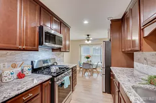 138 Oakmont Ct, Edison, NJ 08820 - Photo 14