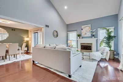 138 Oakmont Court, Edison, NJ 08820 - Photo 8
