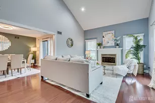 138 Oakmont Ct, Edison, NJ 08820 - Photo 8
