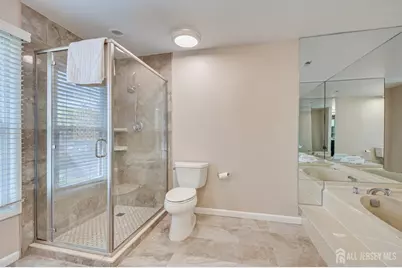 138 Oakmont Court, Edison, NJ 08820 - Photo 24