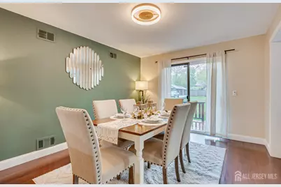 138 Oakmont Court, Edison, NJ 08820 - Photo 12