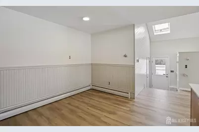 44 Colonia Place, Middlesex, NJ 07067 - Photo 6