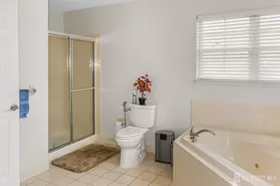 22 Ginger Dr, Edison, NJ 08837 - Photo 18