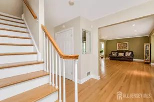 18 Wedgewood Ct, East Brunswick Township, NJ 08816 - Photo 8