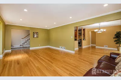 18 Wedgewood Court, East Brunswick Township, NJ 08816 - Photo 12