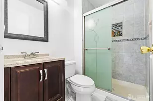 51 Westgate Dr, Edison, NJ 08820 - Photo 38