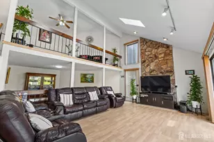 51 Westgate Dr, Edison, NJ 08820 - Photo 12