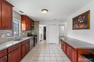 51 Westgate Dr, Edison, NJ 08820 - Photo 20