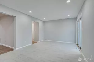 203 Canterbury Ct, East Windsor Township, NJ 08520 - Photo 10
