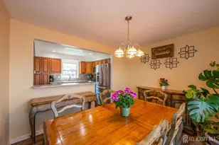8 Sherbone Pl, Sayreville, NJ 08872 - Photo 4