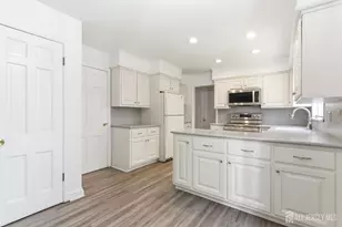 21 Valley Forge Dr, East Brunswick Township, NJ 08816 - Photo 16