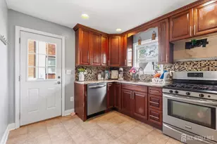 237 Clinton St, Woodbridge Township, NJ 07095 - Photo 6