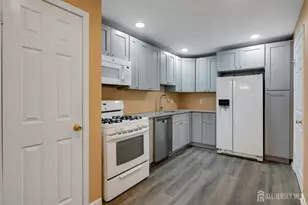 177 Bexley Ln, Piscataway Township, NJ 08854 - Photo 12