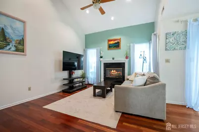 112 Lloyd Court, East Brunswick Township, NJ 08816 - Photo 10