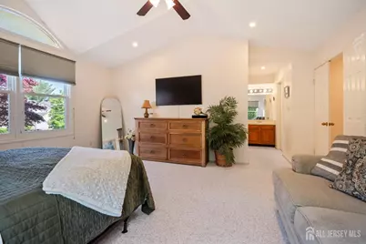 112 Lloyd Court, East Brunswick Township, NJ 08816 - Photo 14