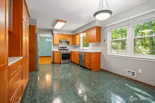 40 Independence Dr, East Brunswick Township, NJ 08816 - Photo 8