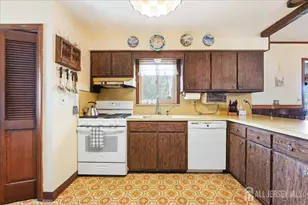131 Maple Pl, South Plainfield, NJ 07080 - Photo 14