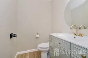 301 Palombi Ct, East Brunswick Township, NJ 08816 - Photo 6