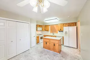 1H Rutland Ln, Monroe Township, NJ 08831 - Photo 4