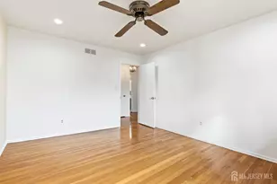 7 Oberlin Ct, Edison, NJ 08820 - Photo 30