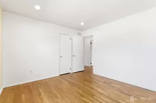 7 Oberlin Ct, Edison, NJ 08820 - Photo 32