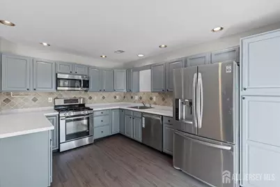 302 Wellington Park Drive, South Brunswick Township, NJ 08540 - Photo 12