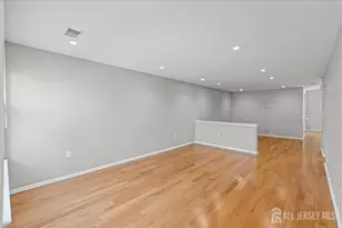 302 Wellington Park Dr, South Brunswick Township, NJ 08540 - Photo 6