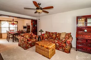 118 Selby Ct, Franklin Township, NJ 08873 - Photo 8