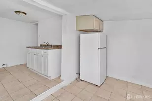 35 Melbourne Ct, Woodbridge Township, NJ 07095 - Photo 20