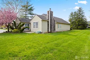 173 Concordia Cir, Monroe Township, NJ 08831 - Photo 4