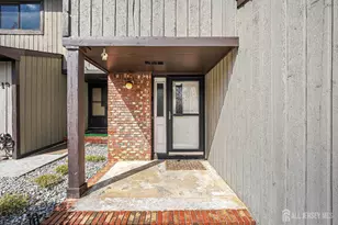 20 Arrowsmith Ct, Old Bridge Township, NJ 07747 - Photo 4