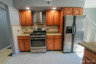 1308 Merrywood Dr, Edison, NJ 08817 - Photo 20