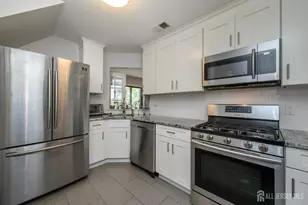 2302 Bayhead Dr, Sayreville, NJ 08859 - Photo 6
