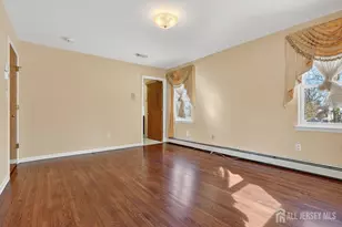 1 Wakefield Dr, Edison, NJ 08820 - Photo 12