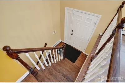 1 Wakefield Drive, Edison, NJ 08820 - Photo 4
