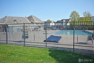 24 Straton Ct, Sayreville, NJ 08859 - Photo 24