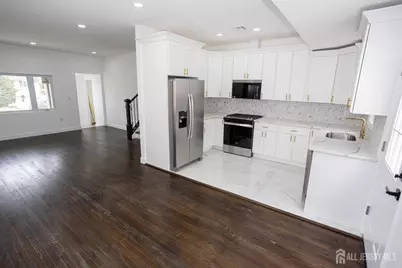 25 Menlo Avenue, Menlo Park Terrace, NJ 08840 - Photo 12