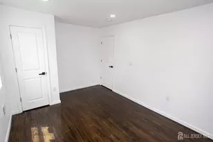 25 Menlo Ave, Menlo Park Terrace, NJ 08840 - Photo 30