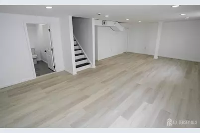 25 Menlo Avenue, Menlo Park Terrace, NJ 08840 - Photo 32