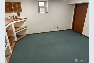 536 Alice Place, Woodbridge Township, NJ 07095 - Photo 10
