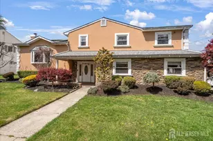 95 E Calvert Ave, Edison, NJ 08820 - Photo 2
