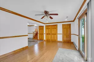 95 E Calvert Ave, Edison, NJ 08820 - Photo 18