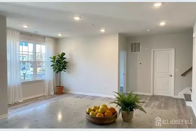 304 Dickson Court, Highland Park, NJ 08904 - Photo 4
