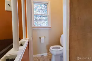 11 Edgeworth Pl, New Brunswick, NJ 08901 - Photo 12