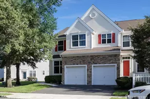 601 Yarrow Cir, South Brunswick Township, NJ 08810 - Photo 2