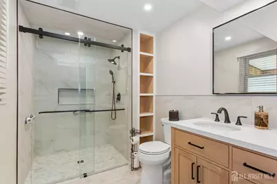 15 Pinho Avenue, Carteret, NJ 07008 - Photo 14